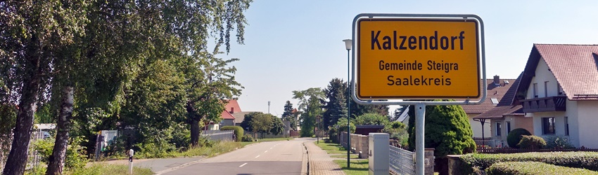 Kalzendorf - Ortseingang Kalzendorfer Straße