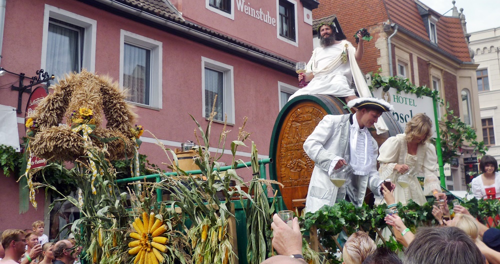 Umgebung von Kalzendorf - Winzerfest in Freyburg